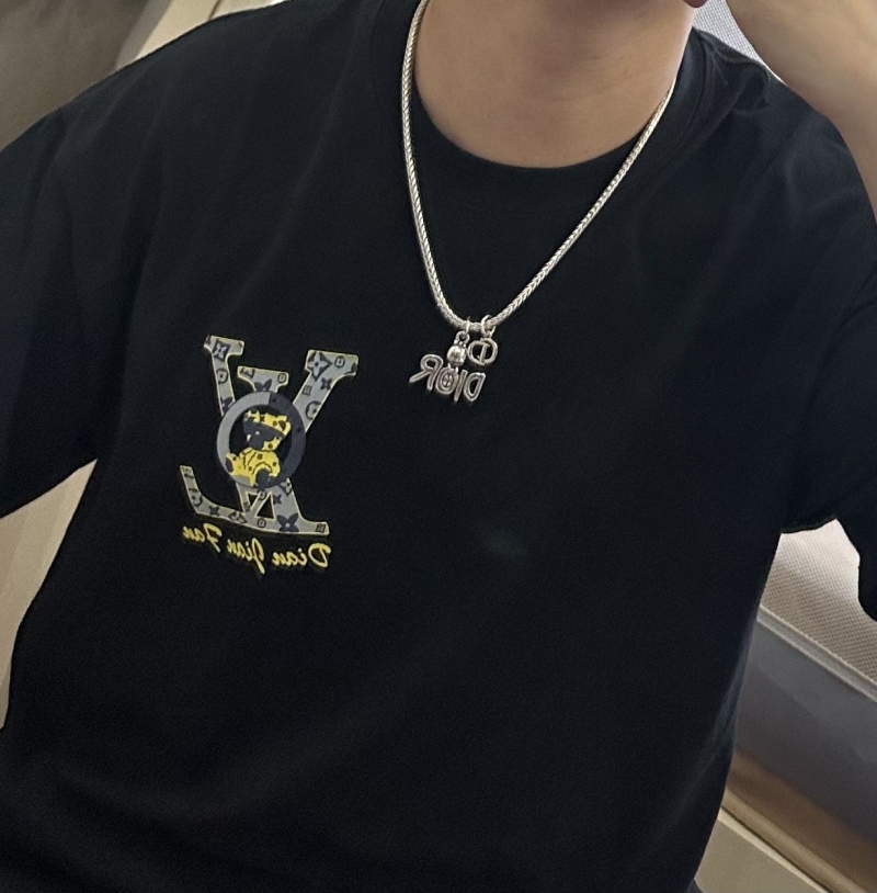 chr1st1an D10r necklaces